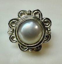 Load image into Gallery viewer, Sterling Baroque Freshwater Pearl Ring sz 5.5

