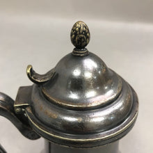 Load image into Gallery viewer, Vintage Elkington Silverplate Syrup Pitcher (6")
