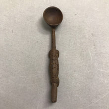 Load image into Gallery viewer, Vintage Hand Carved Africa Spoon Alligator Handle (6")
