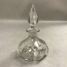 Load image into Gallery viewer, Steuben Attributed Pefume Bottle Engraved Floral (6")
