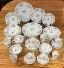 Load image into Gallery viewer, Rivera Federal Shape Syracuse China Set 45 Pieces
