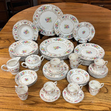 Load image into Gallery viewer, Rivera Federal Shape Syracuse China Set 45 Pieces
