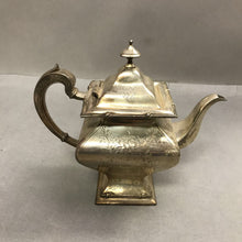 Load image into Gallery viewer, Victor Silver Co SIlverplate Teapot (8")
