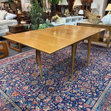 Load image into Gallery viewer, Kroehler Drop Leaf Table (29x31/72x42) w/4 Chairs
