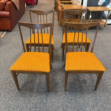 Load image into Gallery viewer, Kroehler MCM Chair Set of 4 (33x20x19)
