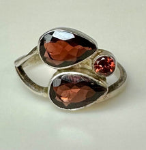 Load image into Gallery viewer, Sterling Garnet 3-Stone Ring sz 7
