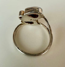 Load image into Gallery viewer, Sterling Garnet 3-Stone Ring sz 7
