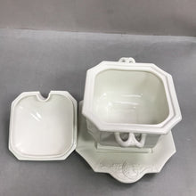 Load image into Gallery viewer, Vintage Ironstone Ceramic Tureen with Underplate (10")
