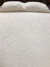 Load image into Gallery viewer, Queen White Bedspread
