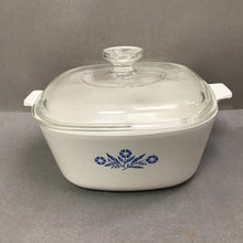 Load image into Gallery viewer, Corning Ware Blue Cornflower 2.5qt Baking Dish w/ Lid (~3.75x8x8.5)
