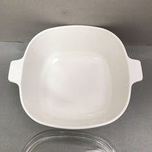 Load image into Gallery viewer, Corning Ware Blue Cornflower 2.5qt Baking Dish w/ Lid (~3.75x8x8.5)
