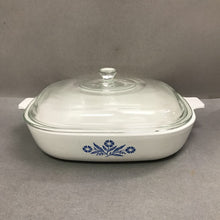 Load image into Gallery viewer, Corning Ware Blue Cornflower 10" Casserole / Baking Dish w/ Lid (~2x10x9.75)
