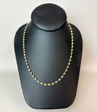 Load image into Gallery viewer, Vintage Italian Sterling Twist Chain (18")

