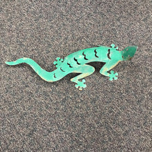 Load image into Gallery viewer, Large Metal Rustic Green Gecko Outdoor Yard Art (39")
