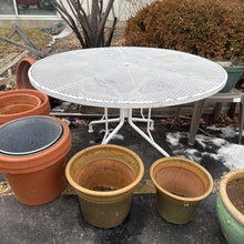 Load image into Gallery viewer, Patio Table (26x47x47)
