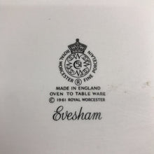 Load image into Gallery viewer, Royal Worcester Evesham Oval Vegetable Serving Dish (~2x12.5x7.5)
