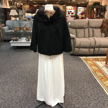 Load image into Gallery viewer, Alex Wallace Mutton Coat With Mink Fur Collar Size S/M
