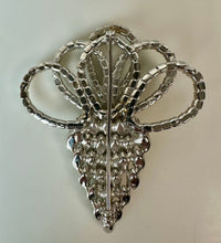 Load image into Gallery viewer, Vintage Crystal Rhinestone Strawberry Brooch Pin (2.75")
