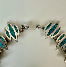 Load image into Gallery viewer, Vintage Taxco Mexico Double Leaf Sterling Turquoise Chip Inlay Link 17" Necklace (119.8g)
