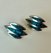 Load image into Gallery viewer, Vintage Taxco Mexico Double Leaf Sterling Turquoise Chip Inlay 1" Stud Earrings

