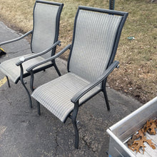 Load image into Gallery viewer, Patio Chair (41x26x27)
