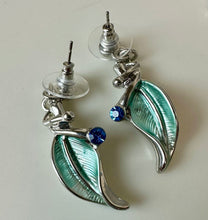 Load image into Gallery viewer, Pammy J Teal Enameled Rhinestone Accent Silvertone Leafy Statement Necklace &amp; Earrings Set (18")
