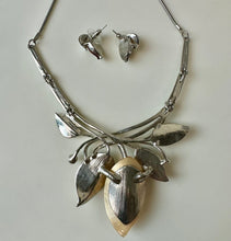 Load image into Gallery viewer, Pammy J Tan Enameled Resin Rhinestone Accent Silvertone Leafy Statement Necklace &amp; Earrings Set (19")
