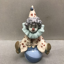 Load image into Gallery viewer, Vintage Lladro Having a Ball Figurine, clown sitting on ball, #5813, Spain, 1991 (7")
