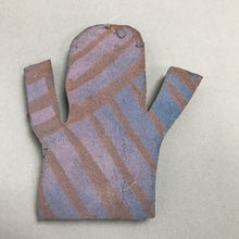 Load image into Gallery viewer, Pottery Art Face Sculpture (5x4)
