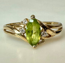 Load image into Gallery viewer, 10K Gold Peridot Ring sz 7 (2.0g)
