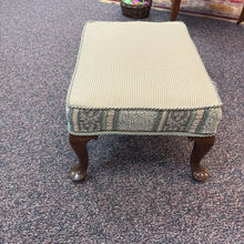 Load image into Gallery viewer, Green Ottoman (13x24x19)
