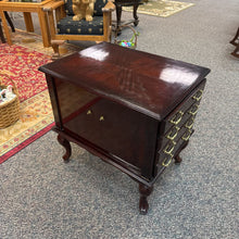 Load image into Gallery viewer, Allen Classic End Table (24x18x24) w/4 Short End Table Trays
