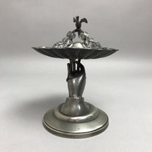 Load image into Gallery viewer, Wilcox Silverplate Shell with Bird on Hand Calling Card Holder (7")
