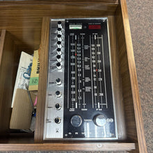 Load image into Gallery viewer, Grundig Stereo AS IS (31x32x15)
