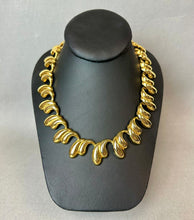 Load image into Gallery viewer, Vintage Modernist Goldtone Petal Link Statement Collar Necklace (18")
