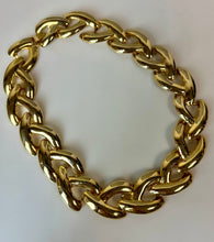 Load image into Gallery viewer, Vintage Modernist Goldtone Y-Link Statement Collar Necklace (19"

