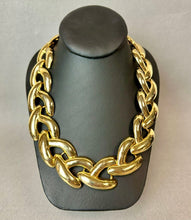 Load image into Gallery viewer, Vintage Modernist Goldtone Y-Link Statement Collar Necklace (19"

