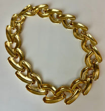 Load image into Gallery viewer, Vintage Modernist Goldtone Y-Link Statement Collar Necklace (19"
