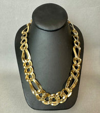 Load image into Gallery viewer, Vintage Goldtone Chunky Double Twisted Link Necklace &amp; Earrings Set (20,2.5")
