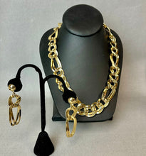Load image into Gallery viewer, Vintage Goldtone Chunky Double Twisted Link Necklace &amp; Earrings Set (20,2.5")
