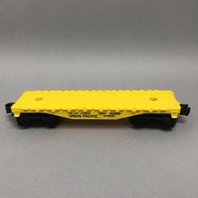 Load image into Gallery viewer, Lionel O/O27-Gauge Union Pacific UP 9020 Yellow Flat Car (~9")
