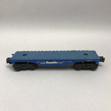 Load image into Gallery viewer, Lionel O/O27-Gauge Republic Steel Flat Car (9")
