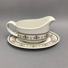 Load image into Gallery viewer, Royal Doulton 'Kimberley' Gravy Boat w/ Underplate (8.25x4x5)
