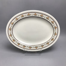 Load image into Gallery viewer, Royal Doulton 'Kimberley' Oval Platter (~13x10)
