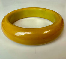 Load image into Gallery viewer, Vintage Golden Yellow Bakelite Bangle Bracelet (8" Inside Circumference)
