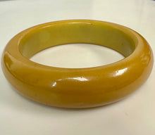 Load image into Gallery viewer, Vintage Golden Yellow Bakelite Bangle Bracelet (8" Inside Circumference)
