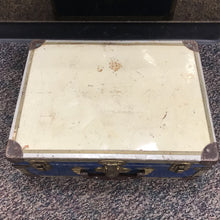 Load image into Gallery viewer, Vintage Chicago Roller Skates White Leather With Case
