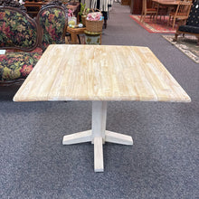 Load image into Gallery viewer, Drop Leaf Table (30x24/36x36)
