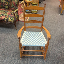 Load image into Gallery viewer, Rocking Chair (40x23x30)
