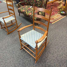 Load image into Gallery viewer, Rocking Chair (40x23x30)
